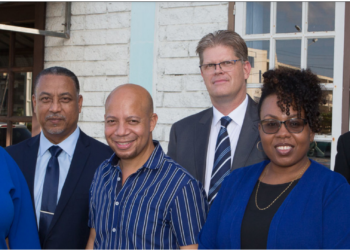 bestuurASFA – Associatie van Surinaamse Fabrikanten In de Algemene Leden Vergadering van de ASFA (Associatie van Surinaamse Fabrikanten) van maandag 11 april jongst leden is de bestuursverkiezing gehouden, waarbij het zittend bestuur zich wederom beschikbaar heeft gesteld met toevoeging van twee nieuwe bestuursleden. Het is voor het eerst in het 42-jarig bestaan van de ASFA dat er een 9-koppig bestuursteam is gekozen.