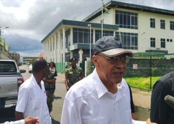 bouta web Het spijt eenieder hoe zaken zijn gegaan op 8 december 1982. Het is deel van het leven dat hem bij blijft verklapte de hoofdverdachte Desi Bouterse.