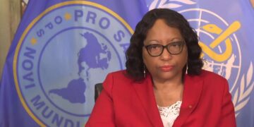 carissa f etienne sep 29 1500px 1 3 Ondanks we al bijkans 3 jaar leven met Covid-19 is er nog niet veel bekend over de gevolgen van deze aandoening. Daarom moet de gezondheidszorg zich gaan voorbereiden op de langetermijnaandoeningen die zich kunnen voordoen. Dat zegt PAHO-directeur Carissa Etienne.