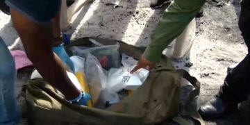 coke kraka 2 De politie heeft zondag 28 september 2025 de 38-jarige ondernemer S.K. aangehouden bij de controlepost Stolkertsijver. Tijdens een routinecontrole in zijn voertuig troffen agenten meerdere koffers en tassen aan waarin verdovende middelen waren verborgen...