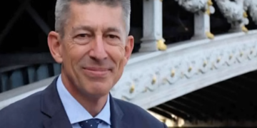 Nicolas de Bouillane de Lacoste nieuwe Franse ambassadeur in Suriname