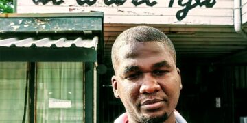 Beveiliging Vice-president gaan journalist Jason Pinas te lijf
