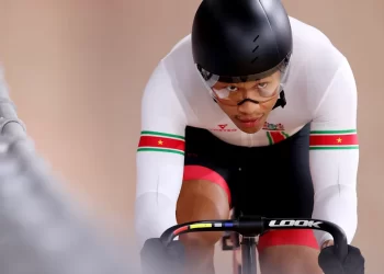 jea89np1hbi3nknhbvzv Wielrentopper Jaïr Tjon En Fa blikt met gemengde gevoelens terug op het jaar 2022. “Het was niet het beste jaar voor mij. Ik heb wel wat goede resultaten gehad, maar overall ben ik niet tevreden.”