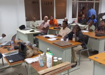 kokos training De eerste kokostraining van het Suriname Business Forum en International Trade Center in samenwerking met het Ministerie van Landbouw, Veeteelt en Visserij (LVV) vond op vrijdag 29 juli plaats. Deze kokostraining werd verzorgd in het Lalla Rookh-gebouw.