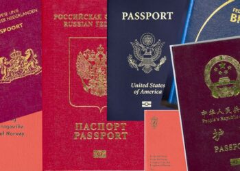 pics Het hebben van een biometrisch paspoort, betekent nog niet dat Surinamers visumvrij kunnen reizen naar Europese landen. Dit haalde minister Albert Ramdin van Buitenlandse zaken, International business en Internationale Samenwerking, dinsdag aan in het parlement bij de behandeling van de ontwerpwet houdende regels betreffende reisdocumenten. Voor het visumvrij reizen zullen een aantal zaken in orde moeten worden gemaakt. Ramdin zegt dat één daarvan is, het indienen van een officieel verzoek aan de Europese Unie (EU). Ramdin geeft aan dat landen binnen de EU, waarmee afspraken zijn gemaakt er positief tegenover staan om Surinamers visumvrij te laten reizen naar hun land. Echter, de bewindsman haalt aan dat zij de officiële aanvraag afwachten. Aan de andere kant heeft Suriname nog geen beleid ontwikkeld om burgers van andere landen die in het bezit zijn van een biometrisch paspoort, visum vrij te laten reizen naar ons land. “Er zal gelobbyd moeten worden voor het afschaffen van het reizen met een visum. Het officieel verzoek bij de EU moet worden gedaan door Suriname. Dat is nog niet gebeurd.” vertelt de bewindsman. Hij verklapt dat er gewacht wordt op de wetgeving, alvorens deze stappen te nemen. De ontwerpwet reisdocumenten is bedoeld om het personenverkeer tussen ons land met het buitenland te reguleren. Voorwaarden
Minister Bronto Somohardjo van Binnenlandse Zaken reageerde op kritische vragen van de parlementsleden. Hij verduidelijkte op de vraag, waarom de aanvraag van een paspoort niet moet afhangen van het in bezit hebben van een e-ID-kaart? Dat dit geen voorwaarde kan zijn, omdat alleen mensen boven de leeftijd van 16 jaar bevoegd zijn een e-ID-kaart te maken. Tijdens de openbare vergadering kwam ook naar voren dat De Nationale Assemblee meer duidelijkheid wil over de verhoging van de Algemene Oudedagsvoorziening (AOV). Harriët Ramdien zegt dat ze samen met haar collega's plat wordt gebeld door seniorenburgers met de vraag, hoe de verhoging hen zal toekomen. Ze meent dat er veel onduidelijk heerst. De regering zal volgens Ramdien de informatiestroom naar de doelgroep moeten verbeteren. Ramdien hoopt op spoedige reactie vanuit de zijde van de regering, zodat de AOV’ers wat geruststelling kunnen krijgen.