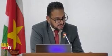 ramsukul 1 De regering heeft van Energie Bedrijven Suriname N.V. (EBS N.V.) over de maanden mei en juni ruim SRD 500 miljoen ontvangen aan inkomsten. Maar de regering heeft tot nu toe verzuimd informatie te verschaffen over hoeveel geld er gestort is in de staatskas over de maanden juli, augustus en september door het staatsbedrijf.