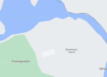 stoelmanseiland Behalve een gebrekkig onderhoud van het gebouw, heeft onder andere ook voedselschaarste ervoor gezorgd dat leerlingen vertrokken zijn en er geen nieuwe inschrijvingen zijn op het internaat te Stoelmanseiland. Dit zegt directrice Maureen Cairo.