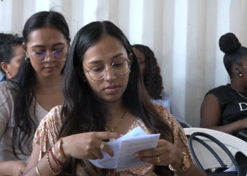 vanguard community college Ruim 400 leerkrachten zijn bereid de uitdagingen waarmee ze kampen weg te werken door middel van kennisvergaring. Hiervoor nemen zij deel aan een minibeurs welke georganiseerd is door Vanguard Community College.