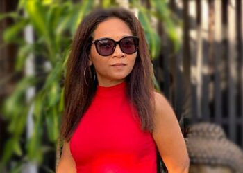 warno web Een algemene ledenvergadering (alv) van het Syndicaat voor Onderwijsgevenden in Suriname (SOS) kon dinsdag niet plaatsvinden, omdat de leden niet aanwezig waren op de vergadering, die geprogrammeerd was voor 8.00 uur. “ Leerkrachten voelen zich geïntimideerd en bedreigd door hogere hand”, zegt woordvoerder Ernie Warno van de bond.