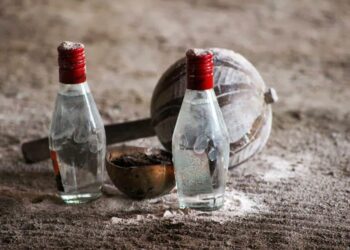 Vrouw in bonukampu beroofd en mishandeld