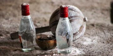 Vrouw in bonukampu beroofd en mishandeld