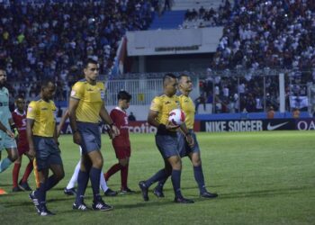 zachari zeegelaar Het wereldkampioenschap voetbal gaat over ruim een maand van start in Qatar. Fifa assistent-scheidsrechter, Zachari Zeegelaar, zal Suriname trots maken wanneer hij als eerste lokale official op het mondiale toernooi zal staan.