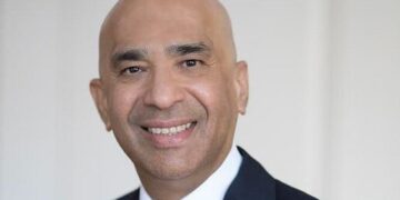 Zo tover je miljarden USD in Suriname