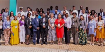 2023.07.27 BIBIS CARICOM Colombia 1 Deze vergadering werd gehouden in San Andrés, Colombia en had als doel om de samenwerking tussen de CARICOM-landen, Aruba, Curaçao en Columbia te evalueren die zijn voortgevloeid uit de eerste Gemengde Commissievergadering die gehouden werd in Barranquilla, Columbia in januari 2022. Deze samenwerking is binnen het raamwerk van CARICOM-Columbia, gericht op het collectief streven naar regionale vooruitgang en ontwikkeling, waarbinnen ook Aruba en Curaçao participeren.