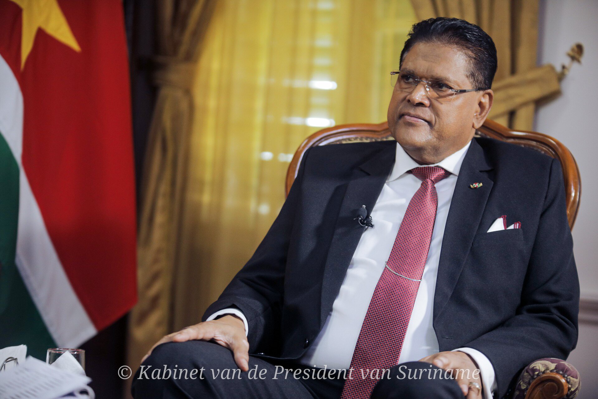 20230224120540 O6A9283 Gesprekken voeren op nationaal niveau waarbij eenieder mag meedenken en oplossingen kan aandragen voor de ontwikkeling van Suriname. Dit is de strategie die de regering wil toepassen om Suriname weer leefbaar te maken.