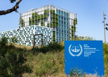 3840x2160a 1 Het Internationaal Strafhof (ICC) in Den Haag heeft arrestatiebevelen uitgevaardigd tegen twee hoge Russische officieren. Die worden ervan verdacht verantwoordelijk te zijn voor aanvallen op burgerdoelen in de oorlog tegen Oekraïne in de periode oktober 2022 tot op zijn minst 9 maart 2023. Het ICC heeft arrestatiebevelen uitgevaardigd tegen luitenant-generaal Sergej Ivanovitsj Kobilasj en admiraal Viktor Nikolajevitsj Sokolov.