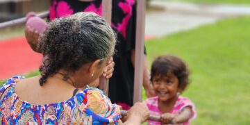 452506079 1074960840734180 7200966889193728051 n e1721749336675 Dagelijks wordt Gloria Bottse plat gebeld om mensen in nood te hulp te bieden. Door live te gaan kan zij op sociale media mensen mobiliseren om mensen met groot leed te hulp te schieten.