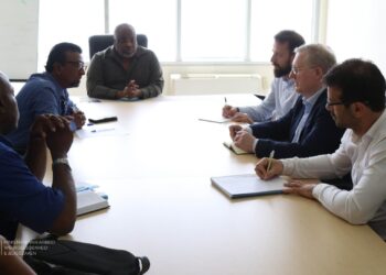 AWJ wijziging mijnbouwwet De directie van het ministerie van Arbeid Werkgelegenheid en Jeugdzaken (AWJ) heeft op donderdag 2 maart 2023 haar inzichten met betrekking tot arbeidsvraagstukken in relatie tot herziening van de mijnbouwwetgeving gedeeld met de consultant, de heer Abderramán El-Hachem.