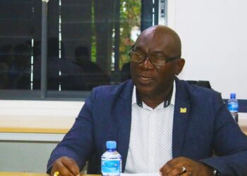 Amoksi min juspol De rust in de samenleving is nog niet helemaal teruggekeerd na de uit de hand gelopen protesten van 17 februari. Justitieminister Kenneth Amoksi maakte deze statement woensdag tegenover journalisten voor aanvang van de ministerraadsvergadering.