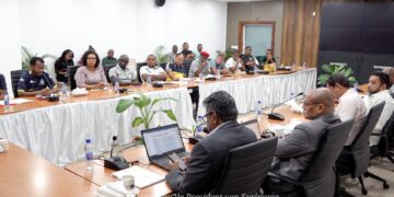 BESTUUR COL EN C47 26 09 2023.00 02 12 33.Still011 De vakbonden hebben daar gisteren over gesproken met de president, nadat zij hun misnoegen hebben geuit. Vele van de vakbonden benadrukken dat de aanpassingen van de BTW-wet, zoals meer dan 60 procent van de goederen op de nul-tarievenlijst nu wel met BTW belast zullen worden, funest zullen zijn voor de samenleving die al onder economische druk staat.