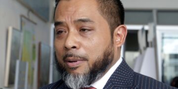 Somohardjo verklaart Brunswijk de oorlog; politieke breuk ABOP en PL duidelijk