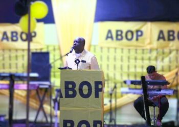 Cambiel ABOP De ABOP heeft een partijvergadering gehouden in het westen van het land. Met veel fanfare, entertainment en krachtvertoon presenteerde de gele partij zich op zaterdag 15 juni in Nickerie als het alternatief om Suriname daadwerkelijk te redden van armoede.