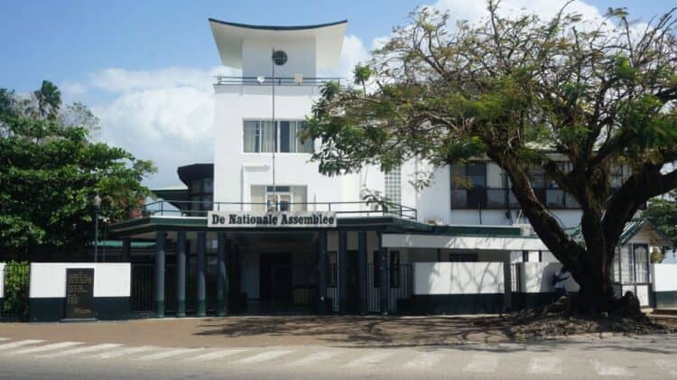 DNA web POLITIEK & ECONOMIE | MISDAAD & POLITIE | INGEZONDEN | COLUMN & OPINIE | ENTERTAINMENT | SPORT | GEZONDHIED | KEY NEWS |