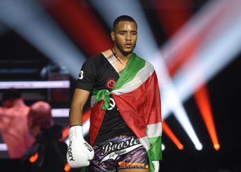 Donovan Wisse “Hij nog iets te jong en onervaren, maar toch neem ik hem erg serieus”, zegt de regerend Glory-wereldkampioen in het middengewicht Donovan Wisse tegen omroepwest.nl. De Surinamer neemt het op 7 oktober op tegen de 23-jarige Michael Boapeah in Bulgarije op het kickboksgala Glory 89 voor de wereldtitel.