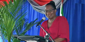 Glenda Heikerk MI GLISS Glenda Heikerk, de bij minister Dinotha Vorswijk van Grondbeleid en Bosbeheer (GBB) in ongenade gevallen directeur van het Management Instituut voor Grondregistratie en Land Informatie Systeem (MI GLIS), heeft in een eerder gesprek met Starnieuws niet kunnen aangeven waarom zij van de bewindsvrouw thuis moet blijven.