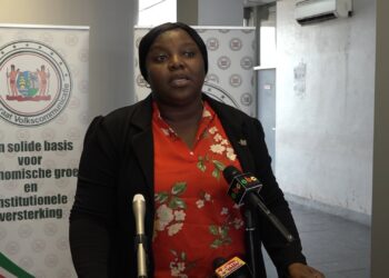 Gracia Emanuel “Het berust niet op de waarheid”, zegt minister Gracia Emanuel van Regionale Ontwikkeling en Sport (ROS). Ze reageert heel kort op het statement van ex-directeur Joёl ‘Bordo’ Martinus van de Anthony Nesty Sporthal.