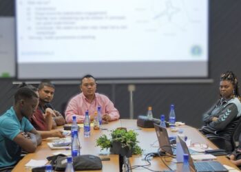 IBW 4 De uitvoering van het Makandra-programma, een samenwerking tussen Suriname en de Nederlandse overheid op het gebied van klimaatmitigatie en -adaptatie, verloopt gestaag.