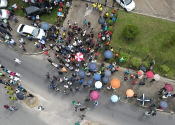 IMG 20240612 WA0003 1 "Het ligt niet aan de directie wie de bondsvoorzitter is van de OWOS, dat bepalen de leden", zegt Lloyd Pool, secretaris van de Unie van Assertieve vakbonden (UvAV).