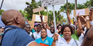 IMG 20220718 101623 2 Het personeel van de ’s Lands Hospitaal, dat sinds dinsdag het werk had neergelegd, heeft zaterdag de actie opgeheven. Dit bevestigt bondsvoorzitter Imro Edam.