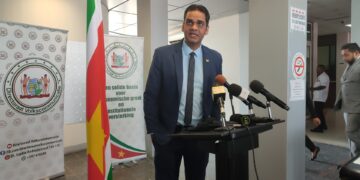 Fakeberichten over Covid, Ramadhin wil officiële berichten afwachten