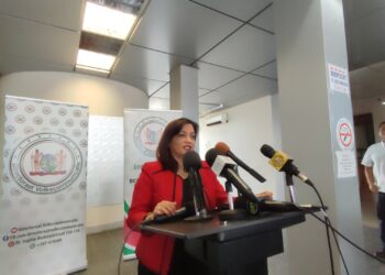 IMG 20230419 121524 1 Minister Rishma Kuldipsingh van Economische Zaken, Ondernemerschap en Technologische Innovatie zegt dat er dag en nacht controle wordt gevoerd op prijsverhogingen.