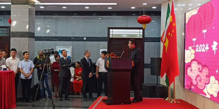 Jaar van de draak op komst en is van bijzonder belang voor Chinese gemeenschap 1 IMG 20240202 183327 scaled Dit jaar is het jaar van de draak. Zoals de draak van bijzondere betekenis is, is het voor de ambassadeur van China in Suriname, Han Jing een jaar van bijzonderheid.
