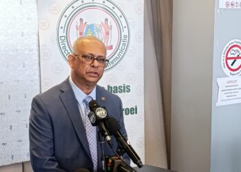 IMG 20240207 112218 De gedachtengang om als Suriname carbon-negatief te blijven en het meest beboste land van de wereld, moet verder worden ondersteund. Suriname moet daarom ook zorgvuldiger omgaan met natuurlijke hulpbronnen. Dit stelt minister Albert Ramdin van Buitenlandse Zaken, International Business en Internationale Samenwerking.