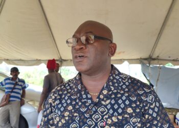 IMG 20240302 132849 1 De minister van Justitie en Politie Kenneth Amoksi heeft vrijdag gesprekken gehad met de bond van de brandweer, zo heeft Amoksi gezegd. "We hebben elkaar kunnen vinden. Ze hebben vandaag een ALV gehouden en hebben bevestigd dat het beraad is opgeheven", zegt Amoksi tegenover de redactie van Key News.