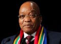 Oud-president Zuma uitgesloten van parlementsverkiezingen Zuid-Afrika 3 Jacob zuma 1 De voormalige Zuid-Afrikaanse president Jacob Zuma mag niet deelnemen aan de komende parlementsverkiezingen, zo heeft het constitutionele hof beslist. Dit vonnis vernietigt een eerder besluit van een lagere rechtbank die Zuma wel toestond op de kieslijst te staan.