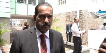 Jogi 1 De vorming van de nieuwe regeringscoalitie was in de eerste plaats gericht tegen voormalig president Chan Santokhi, en niet alleen tegen de Vooruitstrevende Hervormings Partij (VHP)...