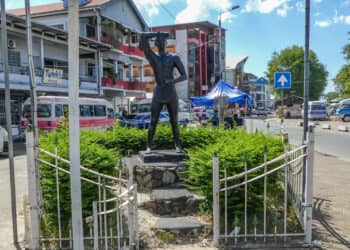 The Kwaku (Kwakoe) statue in Paramaribo
