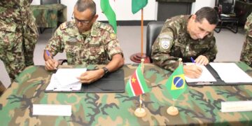 Legers Suriname en Brazilie maken afspraken tijdens 21ste RRIM2 Op donderdag 20 juli heeft het Surinaams Nationaal Leger een Braziliaanse legerdelegatie onder leiding van brigadegeneraal Marcus Vinicius Gomes Bonifacio ontvangen voor de 21ste editie van de “Regional Meeting of Military Exchange” (RRIM).