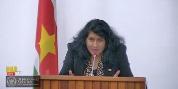 “Jones probeert met SRD 115.000 per maand zielig te doen”