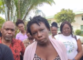 Meredith Hoogdorp 11 Leerkrachten verbonden aan het Syndicaat voor Onderwijsgevenden in Suriname maken zich al een tijdje ernstig zorgen over de aanhoudende onduidelijkheden binnen het Surinaamse onderwijssysteem. “Reeds meerdere malen hebben wij deze zorgen kenbaar gemaakt, maar tot op heden blijft een heldere reactie of aanpak uit”, zegt ondervoorzitter Meredith Hoogdorp...