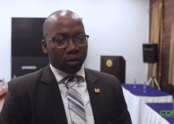 Minister Abiamofo: EBS-directeur heeft recht op een dure auto