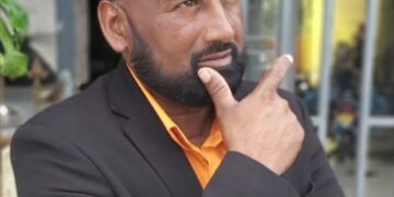 Mohamedsafiek Radjab 1 Districtscommissaris Mohamedsafiek Radjab van Commewijne waarschuwt de samenleving om percelen te kopen in de ressorten Zoelen en Mariënburg in het district Commewijne. “Het is een hele fromu met de percelen in deze ressorten”, zegt de burgervader.