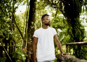 Nitai Charan werkt samen met Jamaicaans, Ghanees, Surinaams en Nederlands talent op nieuwe ‘Wine & Dine Riddim’