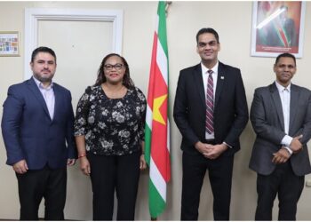 PAHOWHO Representative Suriname Dr. Noreen Jack De Pan-Amerikaanse Gezondheidsorganisatie (PAHO) Suriname is verheugd om de benoeming aan te kondigen van Dr. Noreen Jack als PAHO/WHO vertegenwoordiger in Suriname voor de komende maanden. Dr. Jack brengt een schat aan ervaring en deskundigheid op het gebied van de volksgezondheid met zich mee, waardoor zij een waardevolle aanwinst is voor het land en de organisatie.