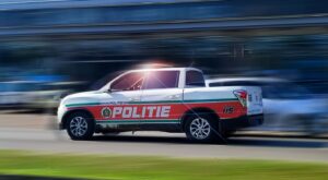 POLITIE 006 82 De politie van Brownsweg heeft woensdag 10 september 2025 het lichaam aangetroffen van de 24-jarige N.M. in een bosschage nabij Kriki Neigi, district Brokopondo. Het lijk verkeerde volgens de politie in een verre staat van ontbinding...