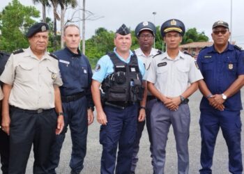 Gezamenlijke patrouilles met Franse gendarmes in Albina een feit